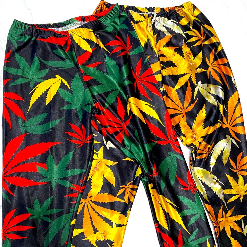Pot leaf Leggings! Size M